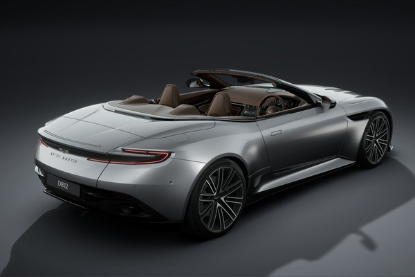 Aston Martin DB12 Volante อย่างเป็นทางการ