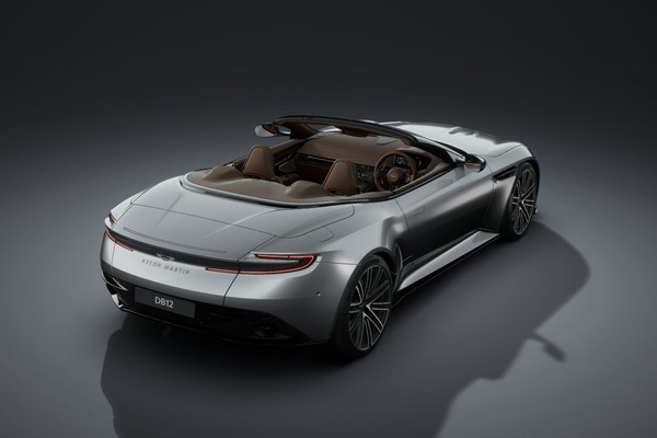 Aston Martin DB12 Volante อย่างเป็นทางการ