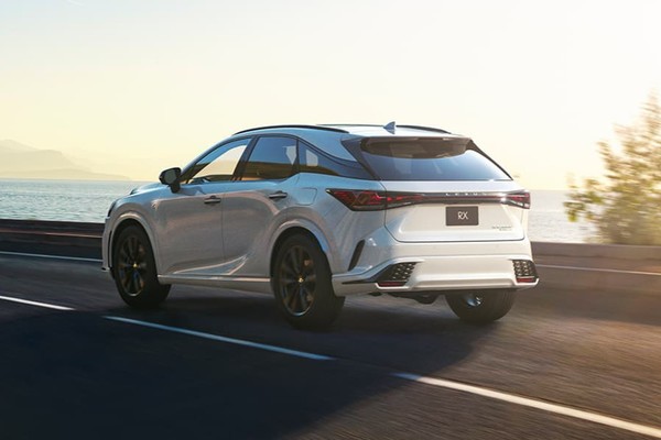 Lexus RX อย่างเป็นทางการ