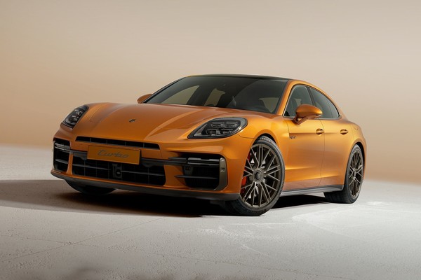 Porsche Panamera อย่างเป็นทางการ