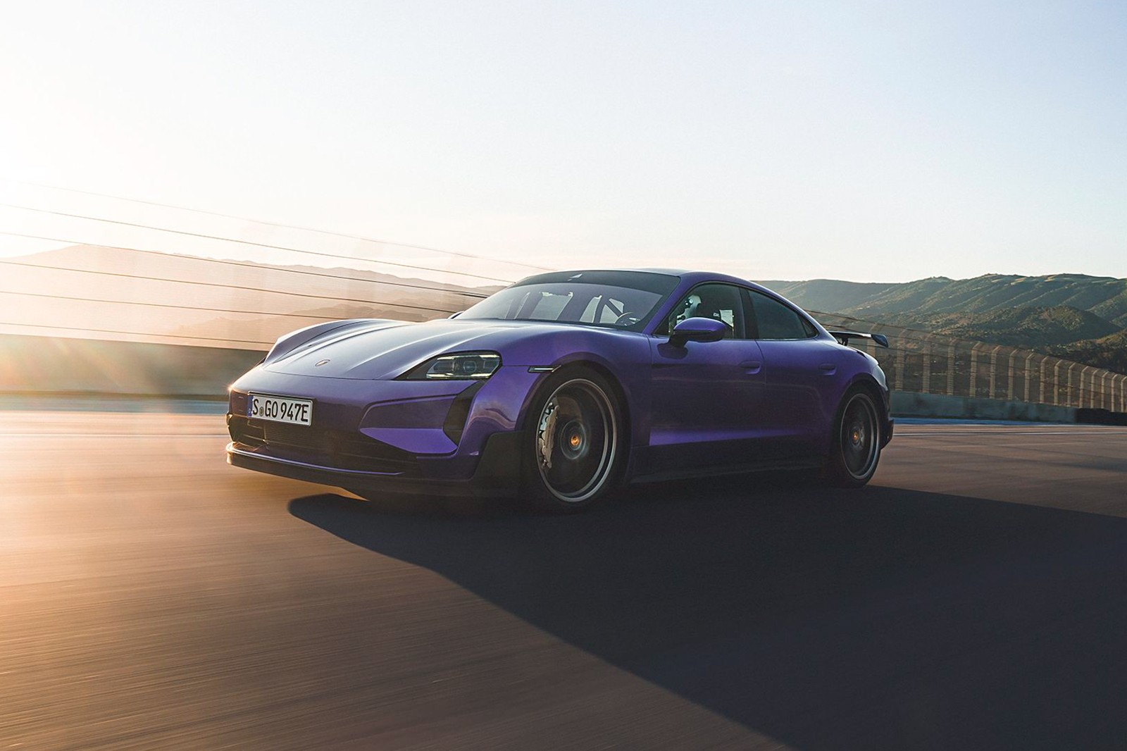 รูป Porsche Taycan Turbo GT 2024