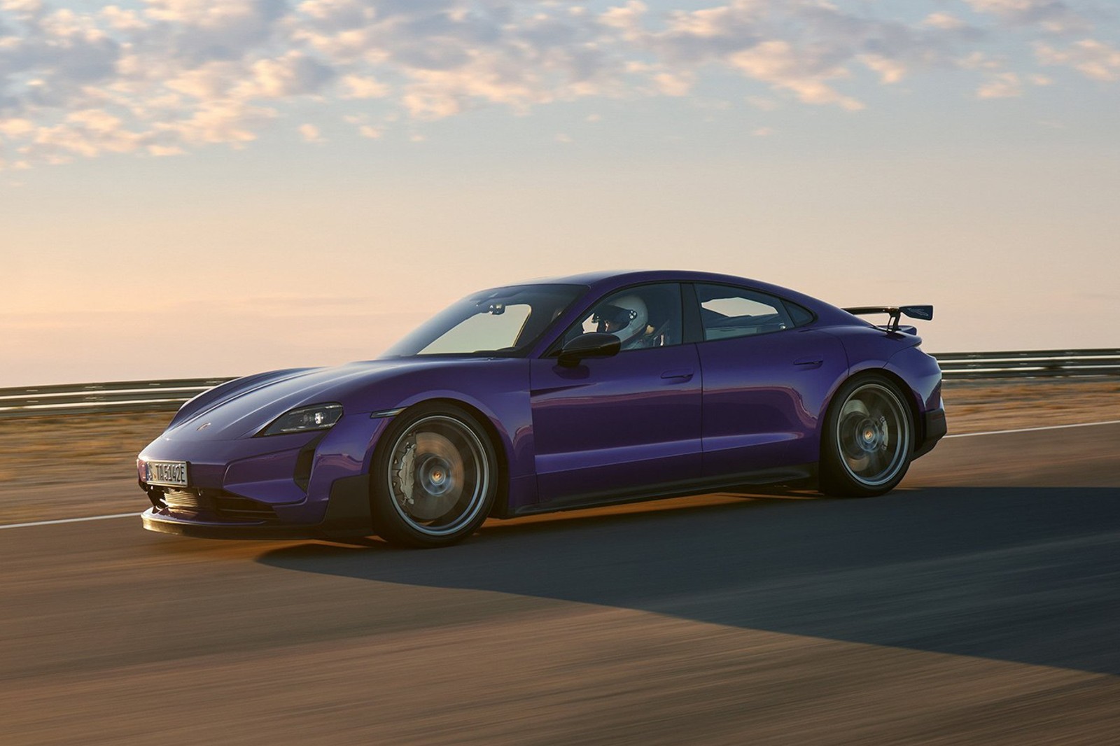 รูป Porsche Taycan Turbo GT 2024