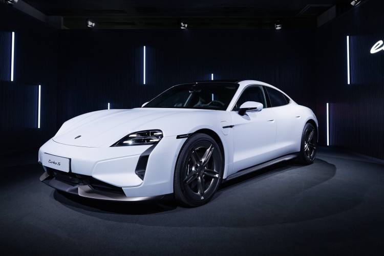รีวิว Porsche Taycan Turbo S 2024