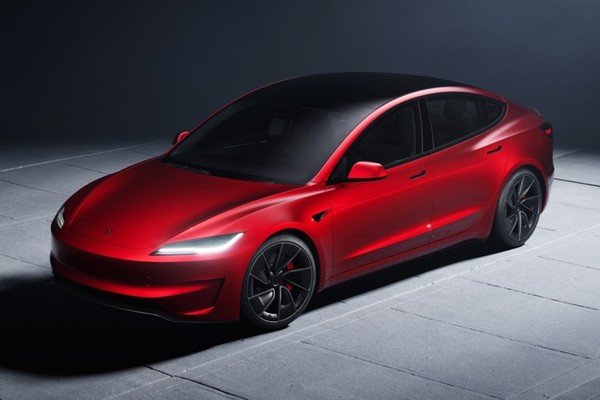 Tesla Model 3 อย่างเป็นทางการ