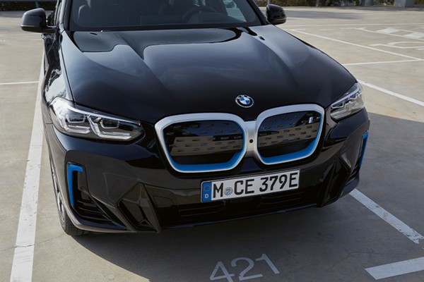 BMW iX3 อย่างเป็นทางการ