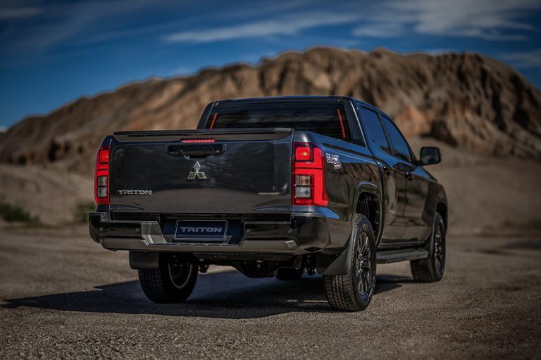รูป Mitsubishi Triton Double Cab Plus 2.4 Ultra 6AT Black Edition 2024