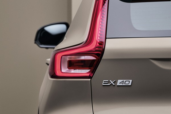 Volvo EX40 อย่างเป็นทางการ