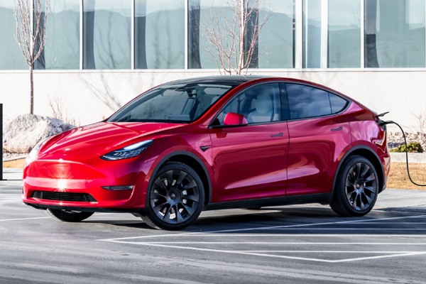 Tesla Model Y อย่างเป็นทางการ