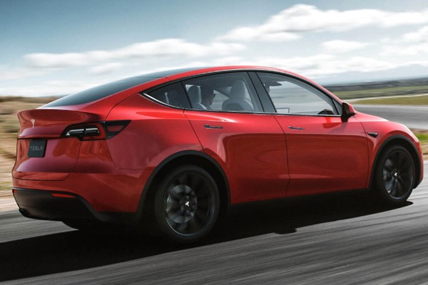 Tesla Model Y อย่างเป็นทางการ