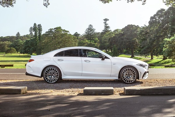 Mercedes-Benz AMG CLS อย่างเป็นทางการ