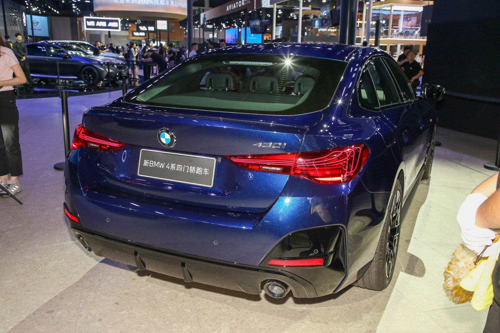 ลักษณะภายนอกของรถ BMW 4 Series Coupe