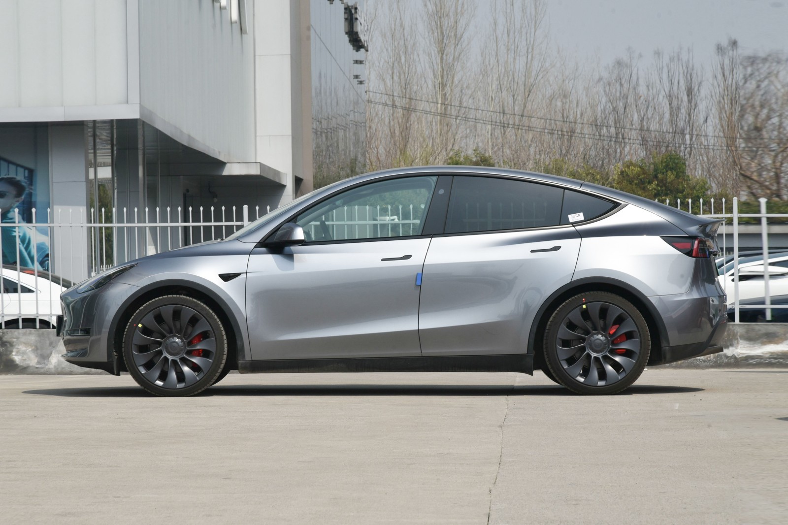 ลักษณะภายนอกของรถ Tesla Model Y