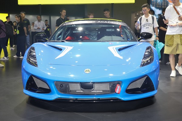 Lotus EMIRA ภายนอก