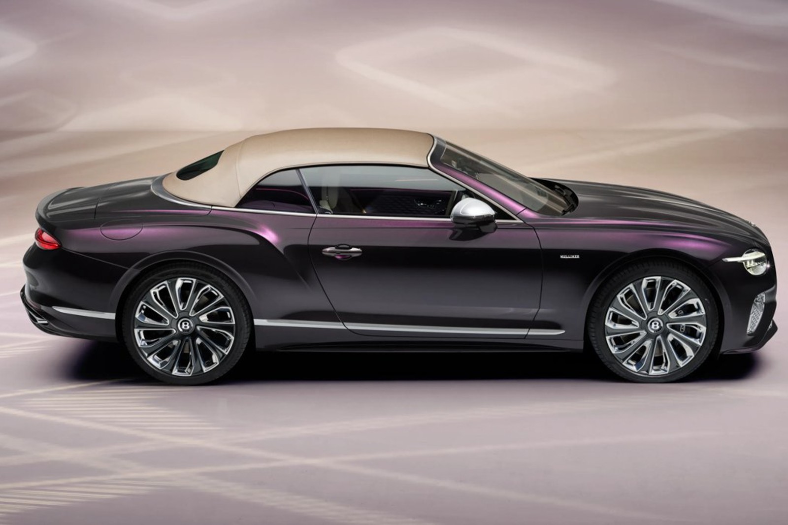 รูป Bentley Continental-GTC Mulliner 2024