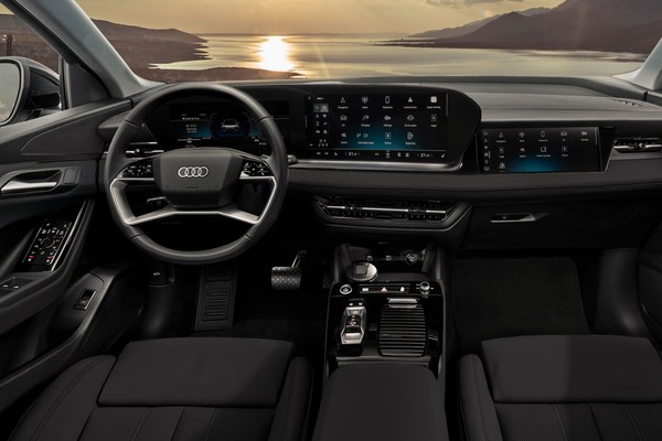 รูป Audi Q6 e-tron