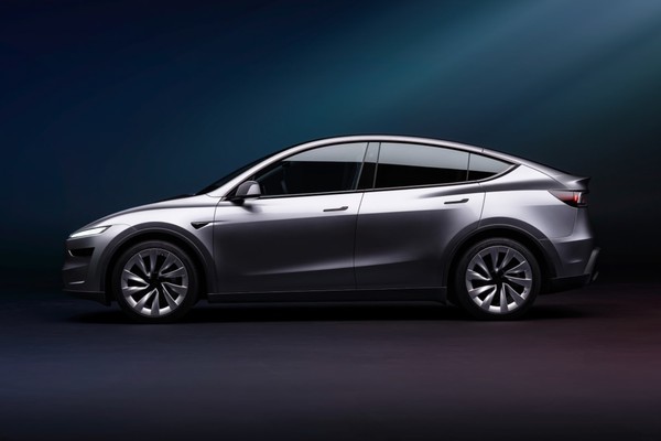 Tesla Model Y อย่างเป็นทางการ