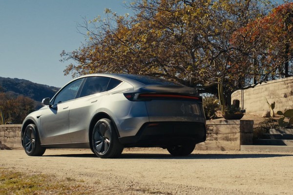 Tesla Model Y อย่างเป็นทางการ