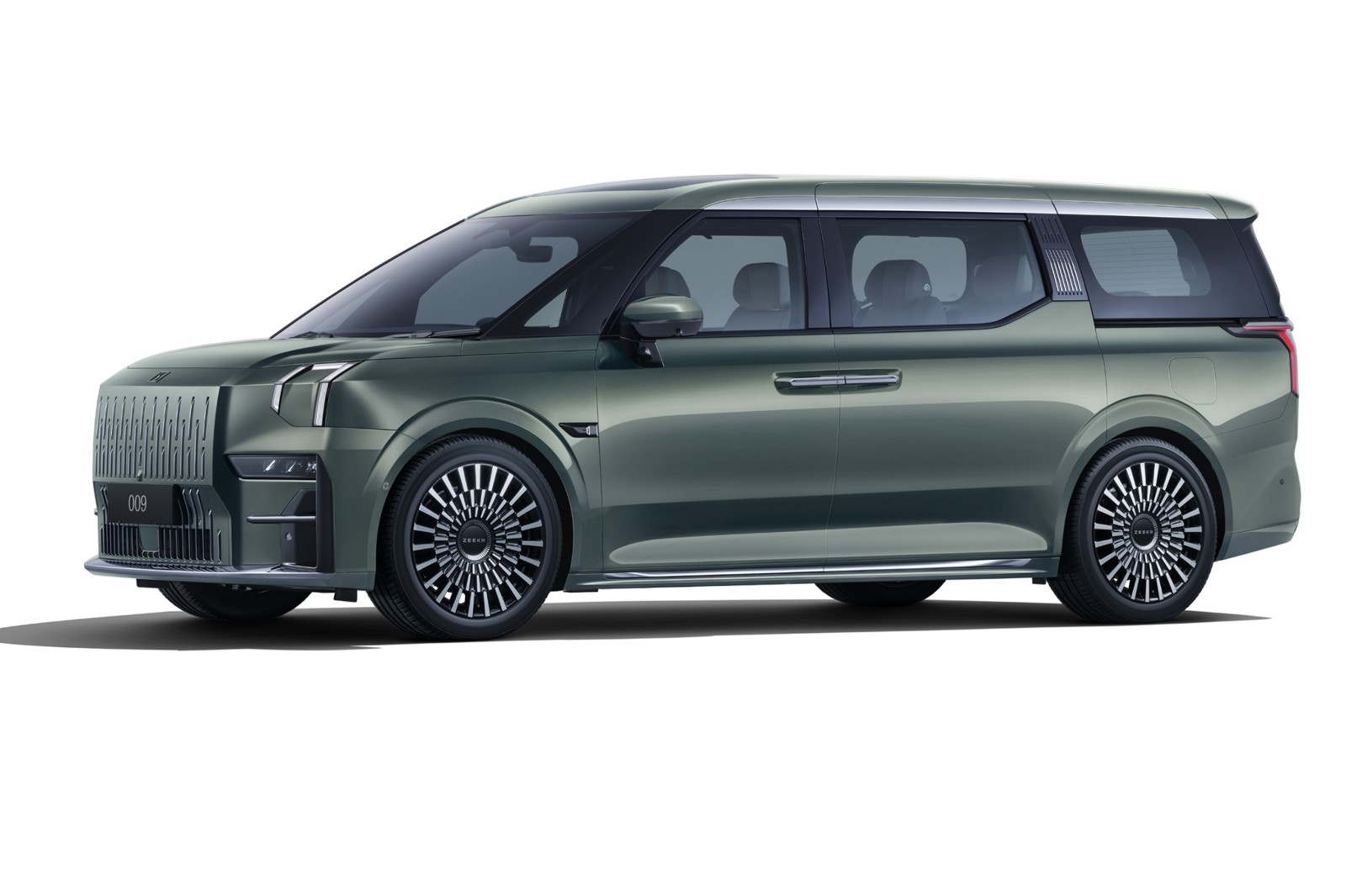 รูป ZEEKR 009 Flagship 6-Seats AWD 2025