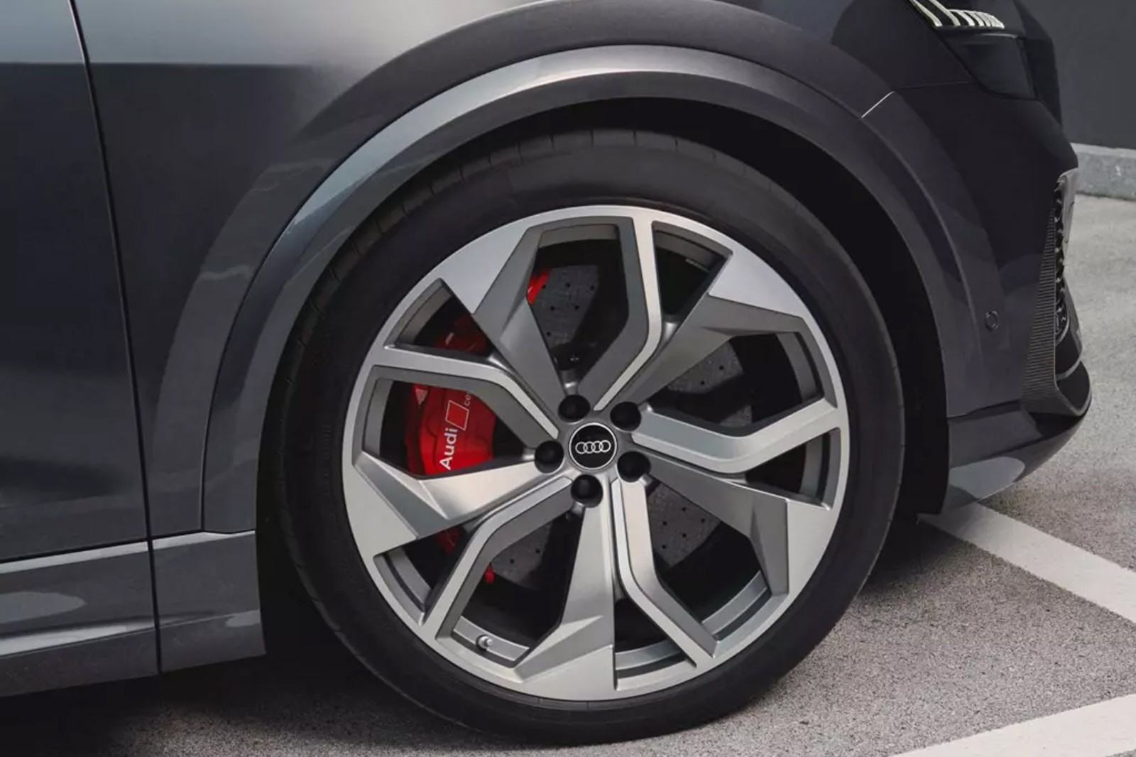 รูป Audi RS Q8 quattro Performance 2025