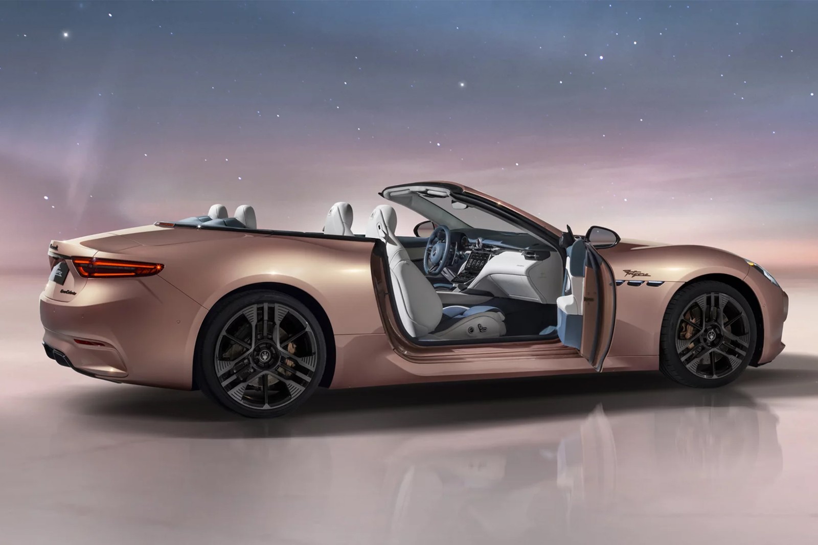 รูป Maserati GranCabrio Folgore EV 2025