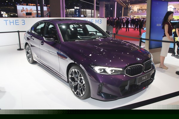 รูป BMW 3 Series Sedan