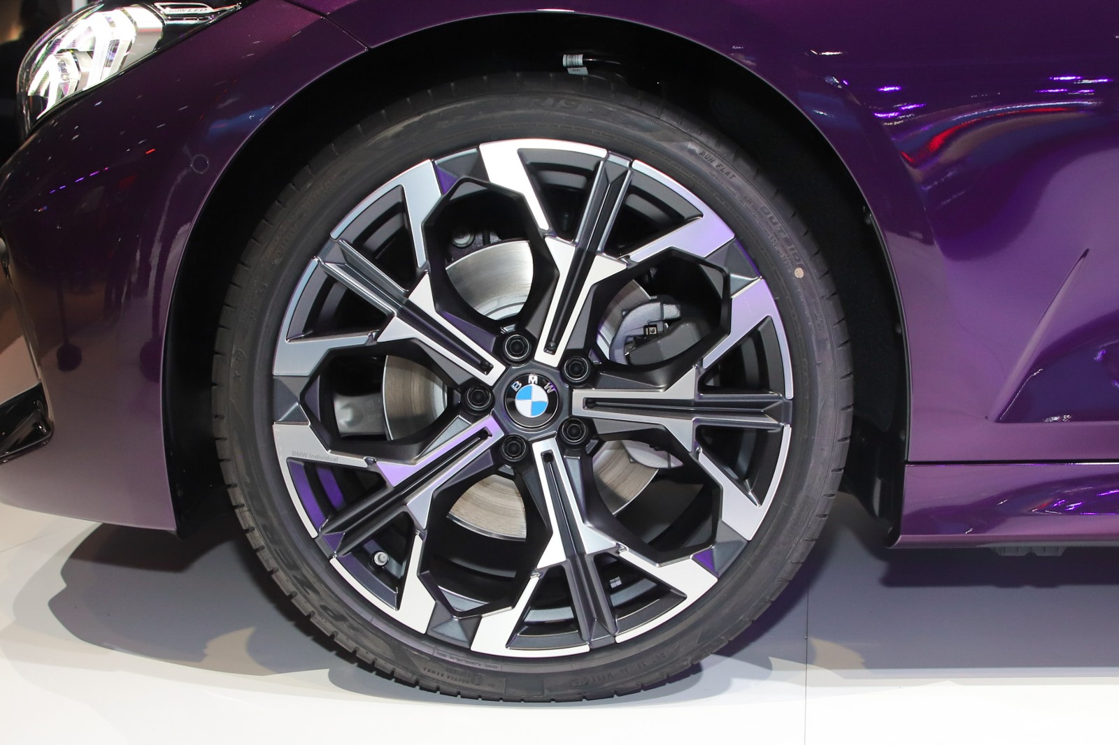 โครงสร้างตัวถัง BMW 3 Series Sedan