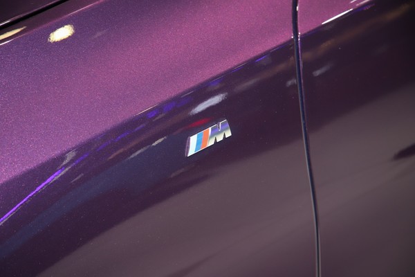 BMW 3 Series Sedan ภายนอก