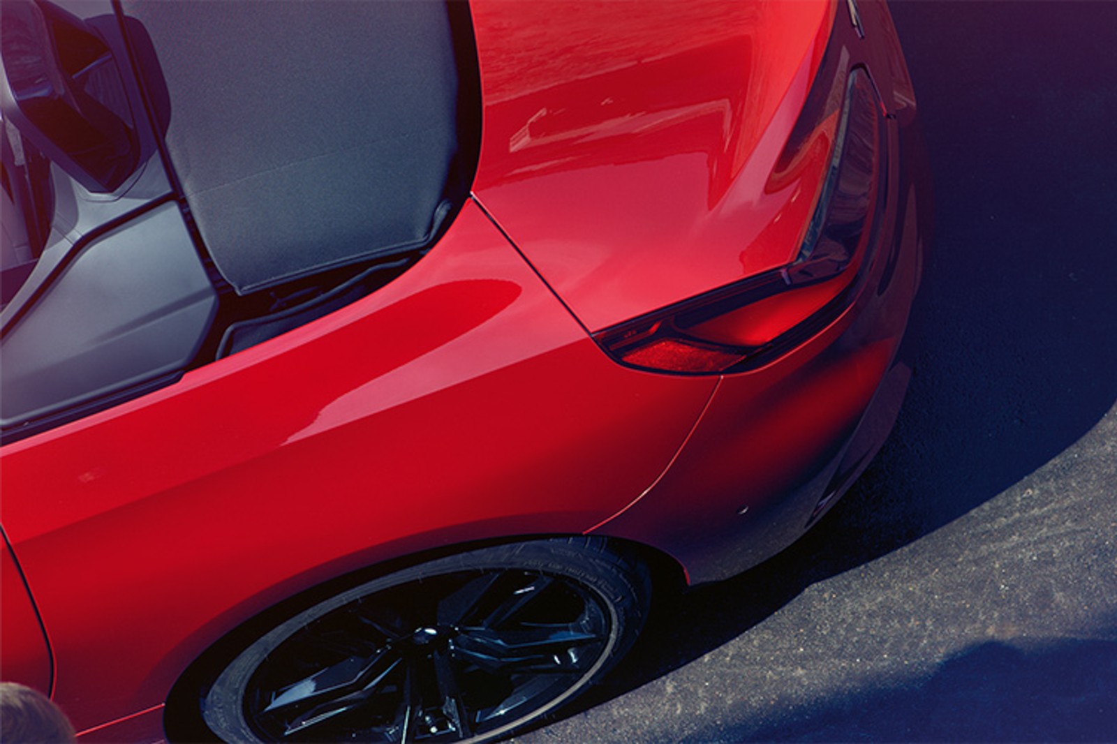 อย่างเป็นทางการ