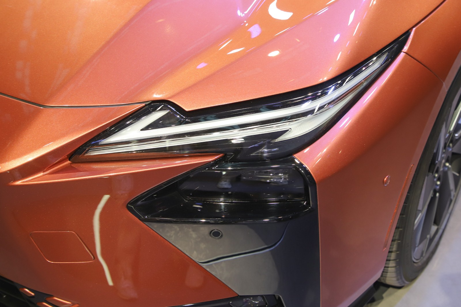หน้ารถ Lexus ES