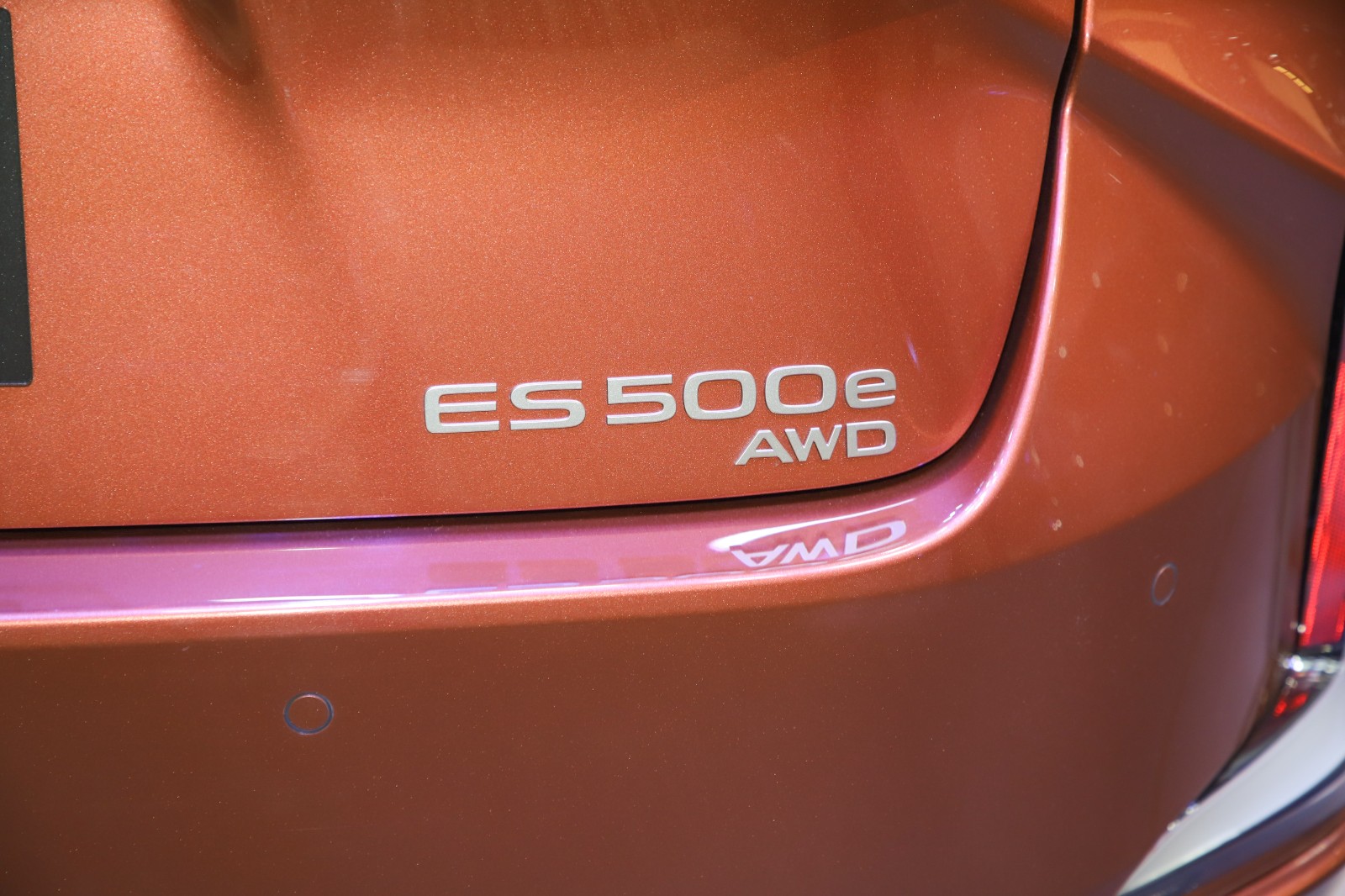 ท้ายรถ Lexus ES