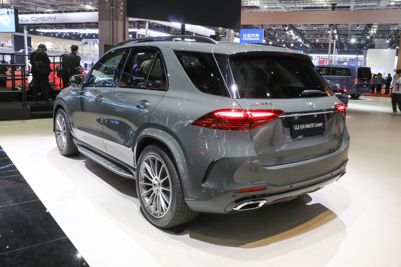 ลักษณะภายนอกของรถ Mercedes-Benz GLE-Class