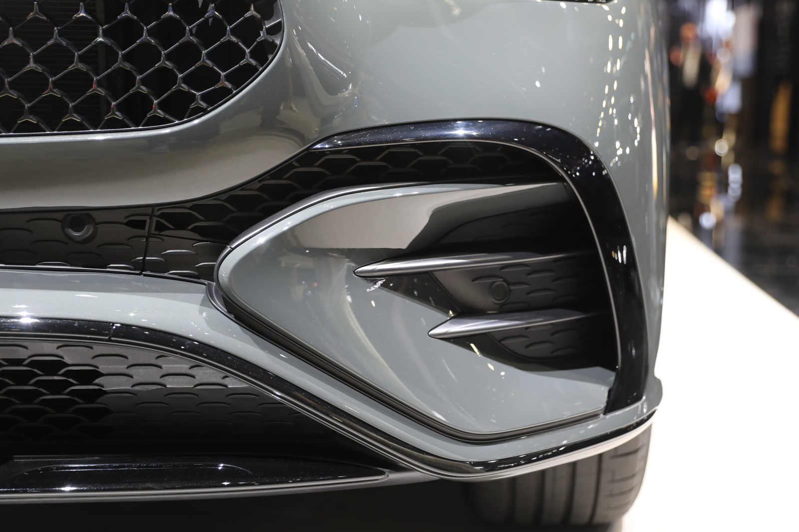 หน้ารถ Mercedes-Benz GLE-Class