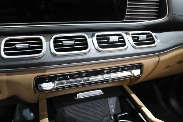 Mercedes-Benz GLE-Class ภายใน