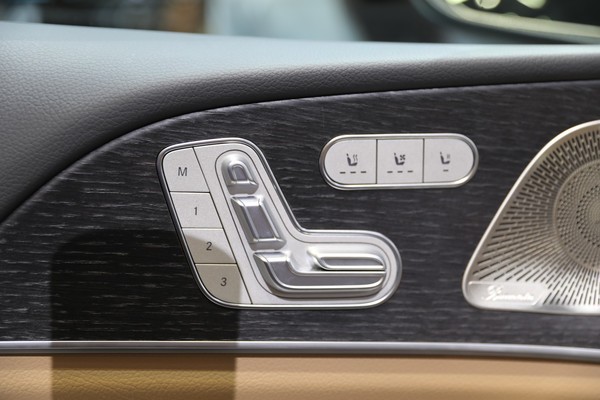 Mercedes-Benz GLE-Class ภายใน