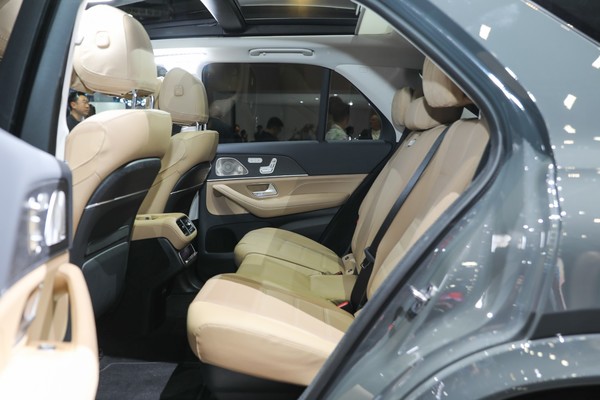 Mercedes-Benz GLE-Class ภายใน