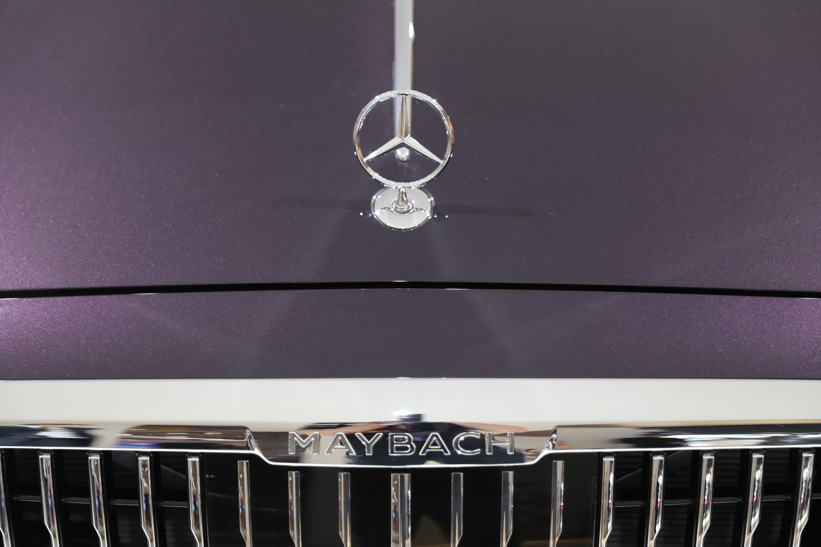 หน้ารถ Mercedes-Benz Maybach S-Class