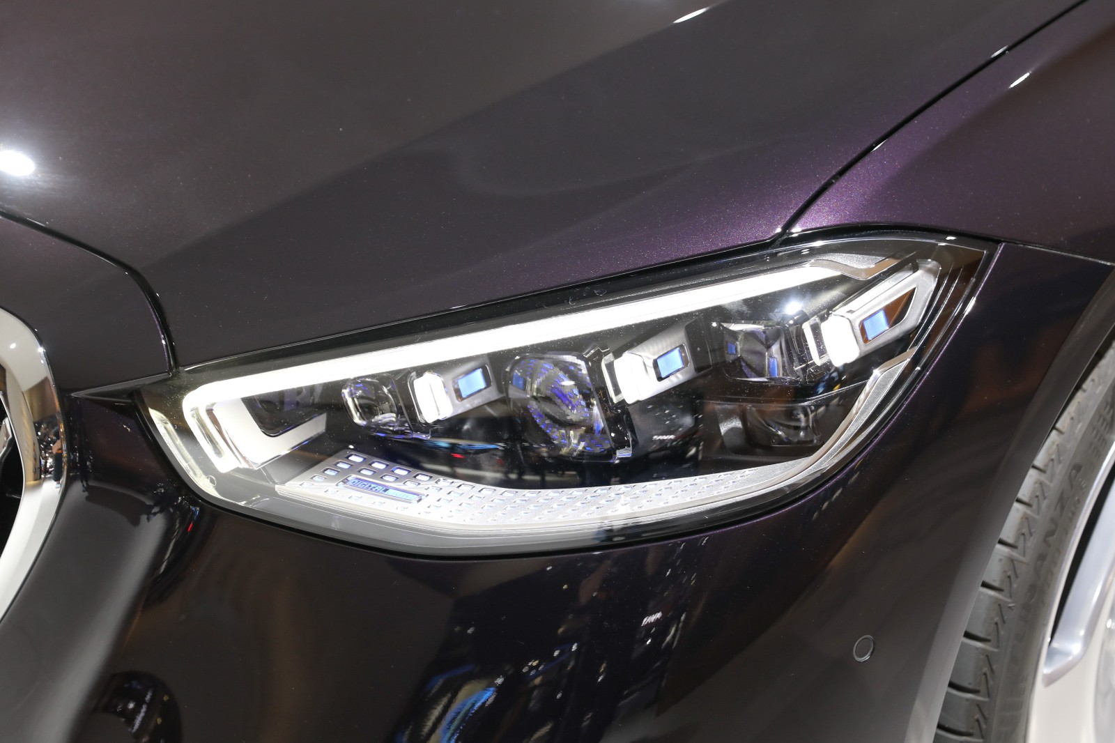 หน้ารถ Mercedes-Benz Maybach S-Class