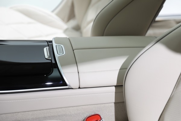 Mercedes-Benz Maybach S-Class ภายใน