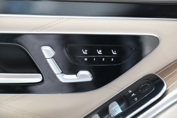 Mercedes-Benz Maybach S-Class ภายใน