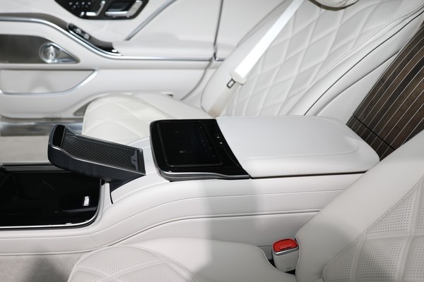 Mercedes-Benz Maybach S-Class ภายใน