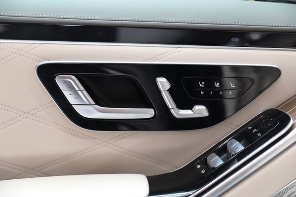 Mercedes-Benz Maybach S-Class ภายใน