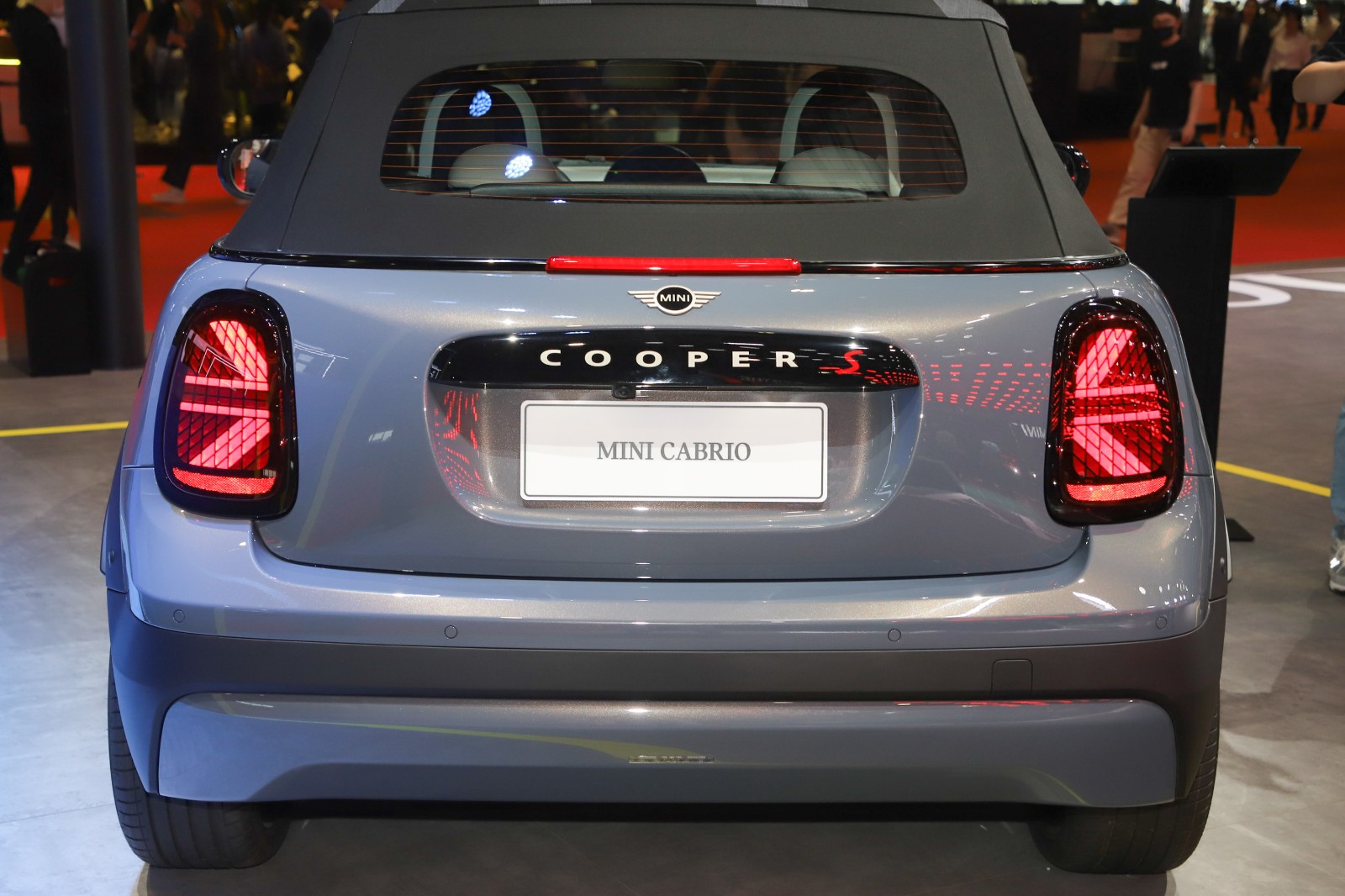 ท้ายรถ Mini Convertible