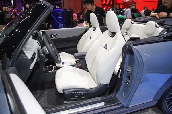 Mini Convertible ภายใน