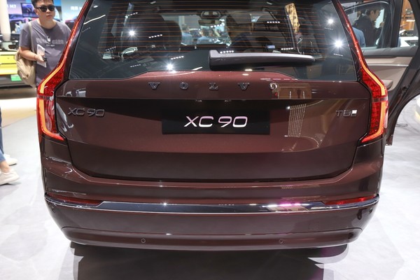 Volvo XC 90 ภายนอก