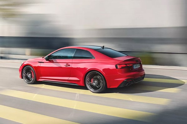 รูป Audi RS 5