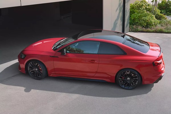 รูป Audi RS 5