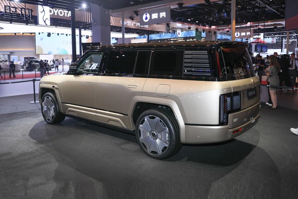 รูป BYD YangWang U8