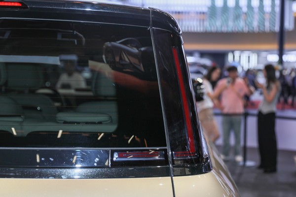BYD YangWang U8 ภายนอก
