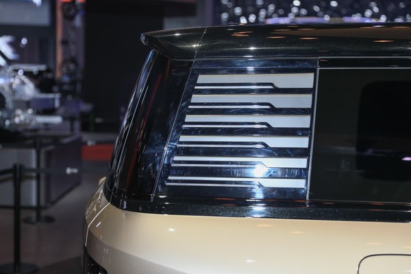 BYD YangWang U8 ภายนอก
