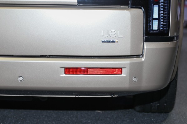 BYD YangWang U8 ภายนอก